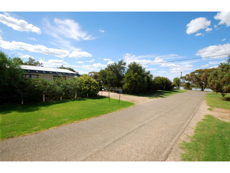 7 Raye Street, Wellington SA 5259