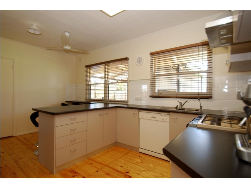 7 Raye Street, Wellington SA 5259