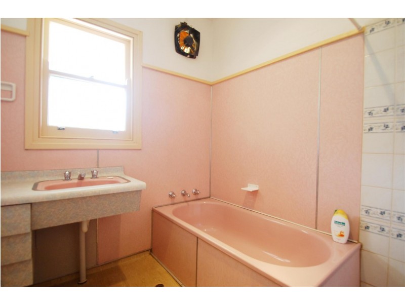 7 Raye Street, Wellington SA 5259