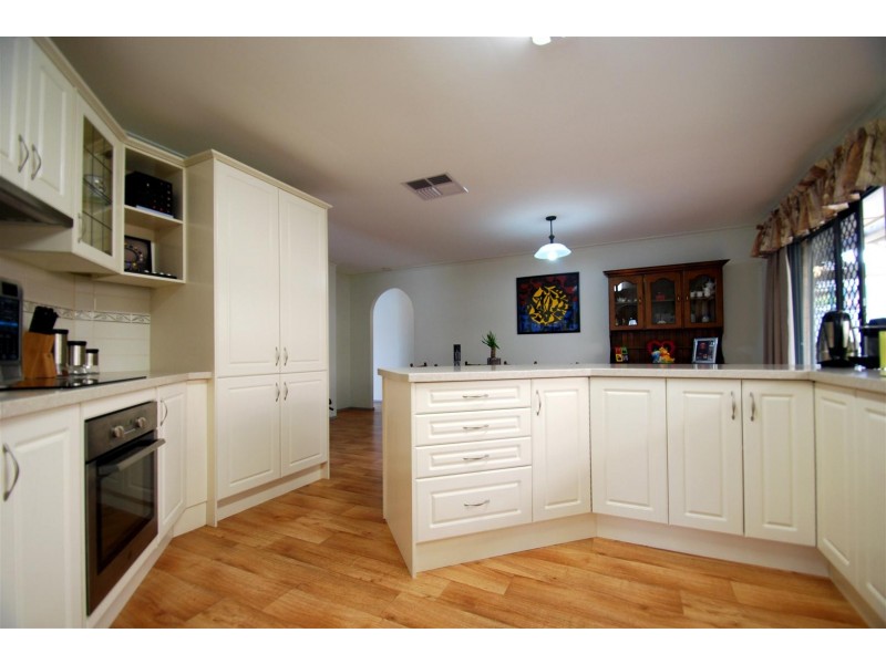 27 Whittaker Avenue, Old Reynella SA 5161