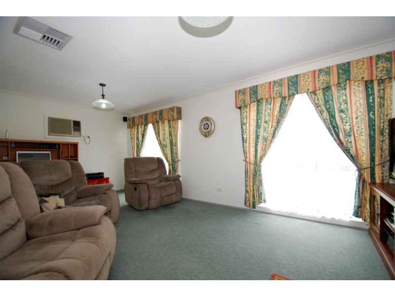 27 Whittaker Avenue, Old Reynella SA 5161