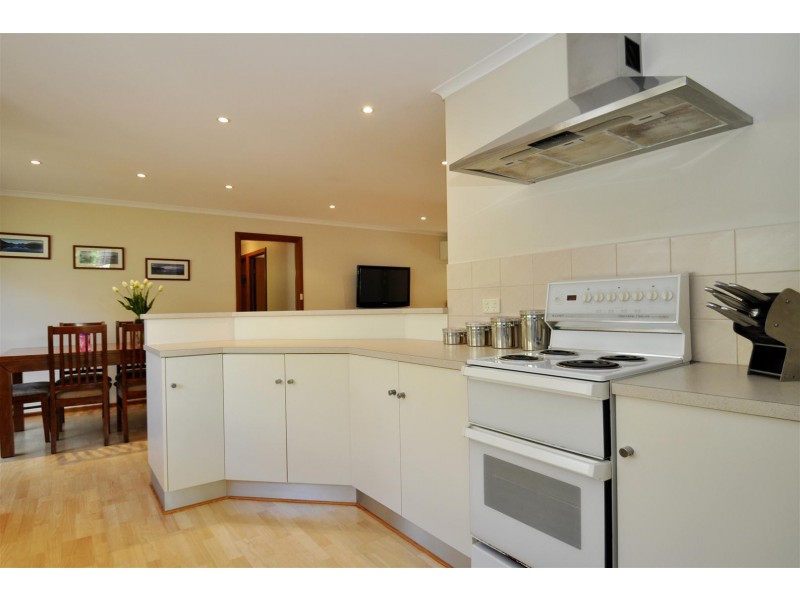 4 Moncur Street, Woodcroft SA 5162