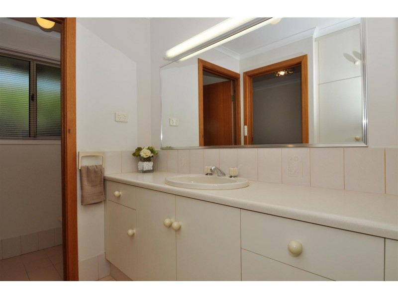 4 Moncur Street, Woodcroft SA 5162