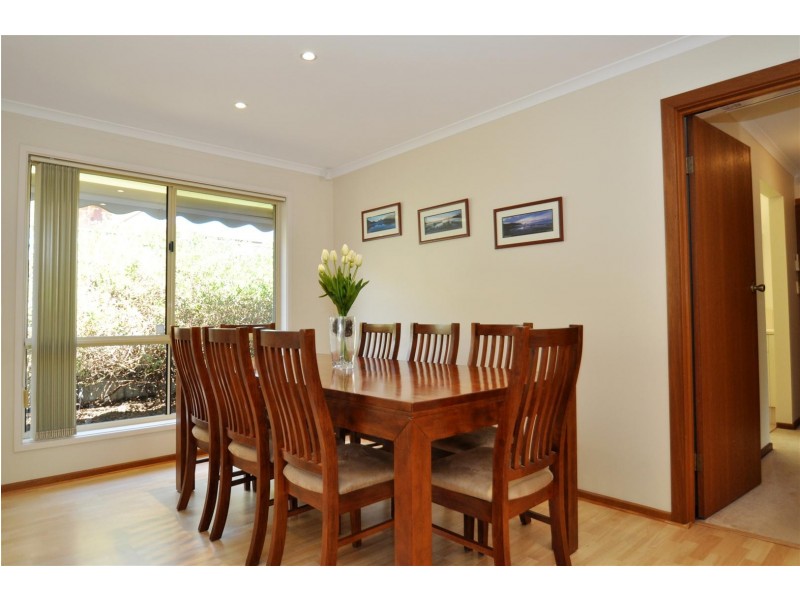 4 Moncur Street, Woodcroft SA 5162