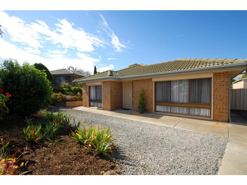 16 Hele Crescent, Trott Park SA 5158