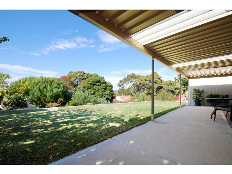 16 Hele Crescent, Trott Park SA 5158