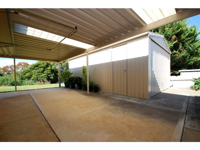 16 Hele Crescent, Trott Park SA 5158