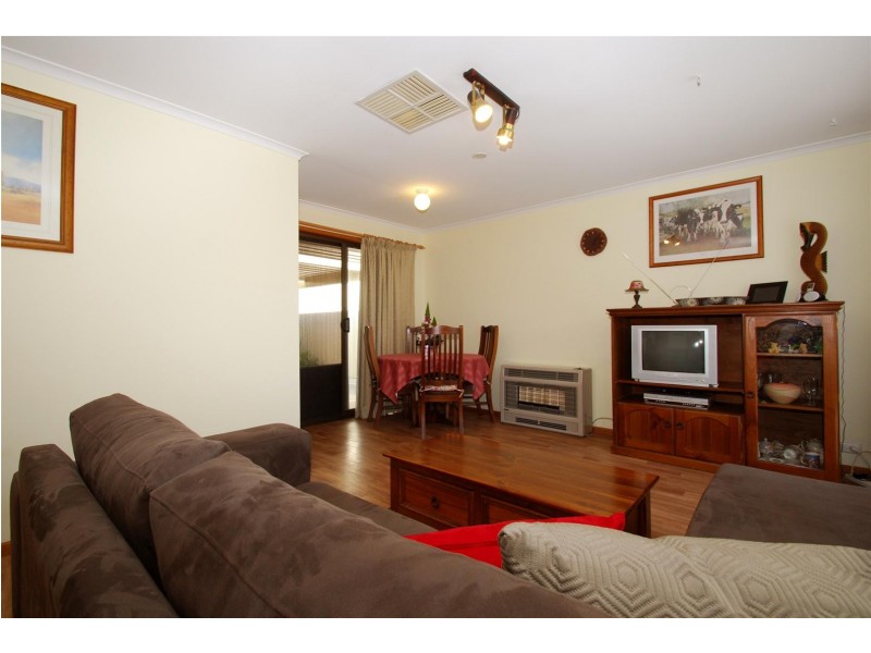 16 Hele Crescent, Trott Park SA 5158