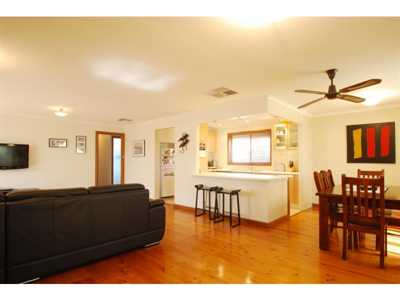 1 Thermopylae Court, Hallett Cove SA 5158