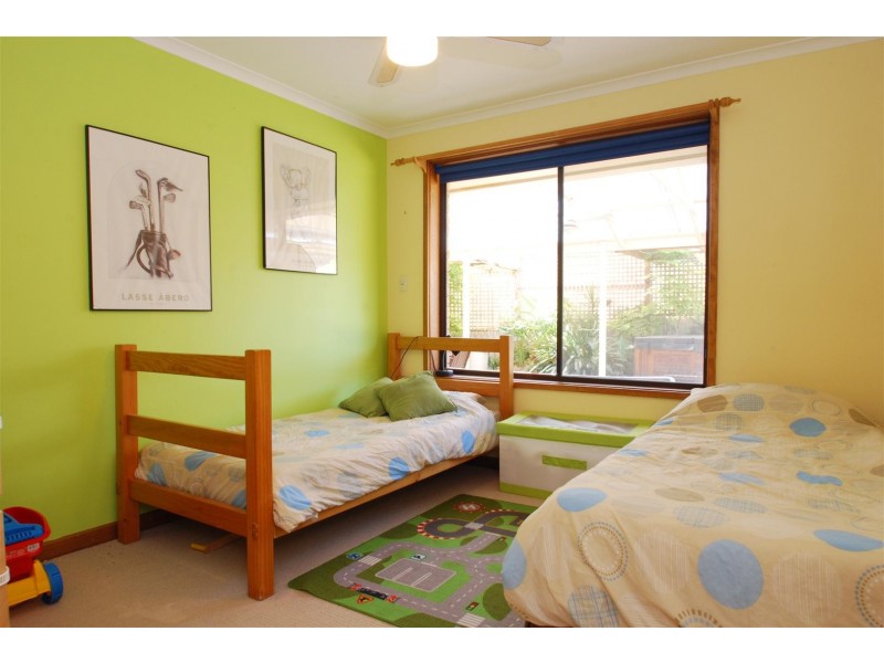 1 Thermopylae Court, Hallett Cove SA 5158