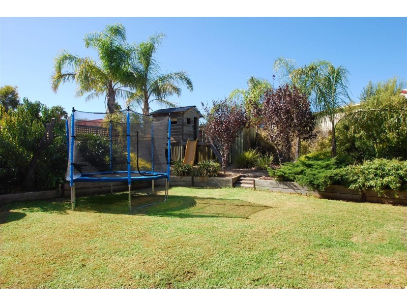 1 Thermopylae Court, Hallett Cove SA 5158