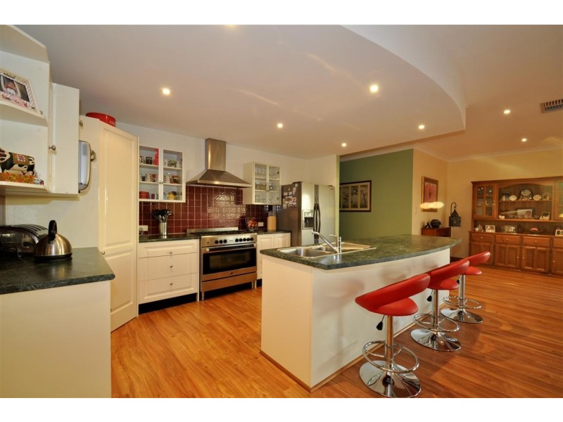 6 Treetop Rise (Chandlers Hill), Aberfoyle Park SA 5159