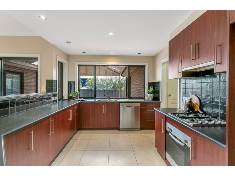 4 Evergreen Parade, Flagstaff Hill SA 5159