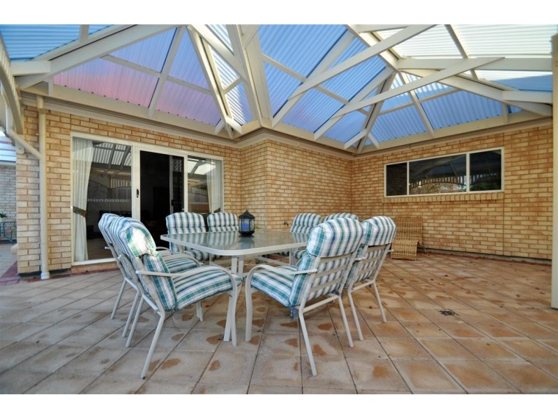 71 Sir James Hardy Way, Woodcroft SA 5162