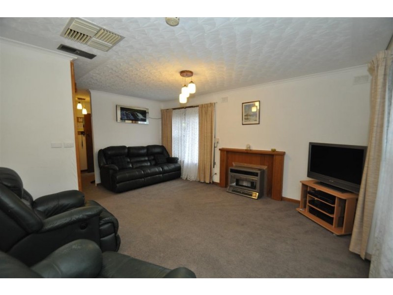 14 Adrian Street, Christie Downs SA 5164