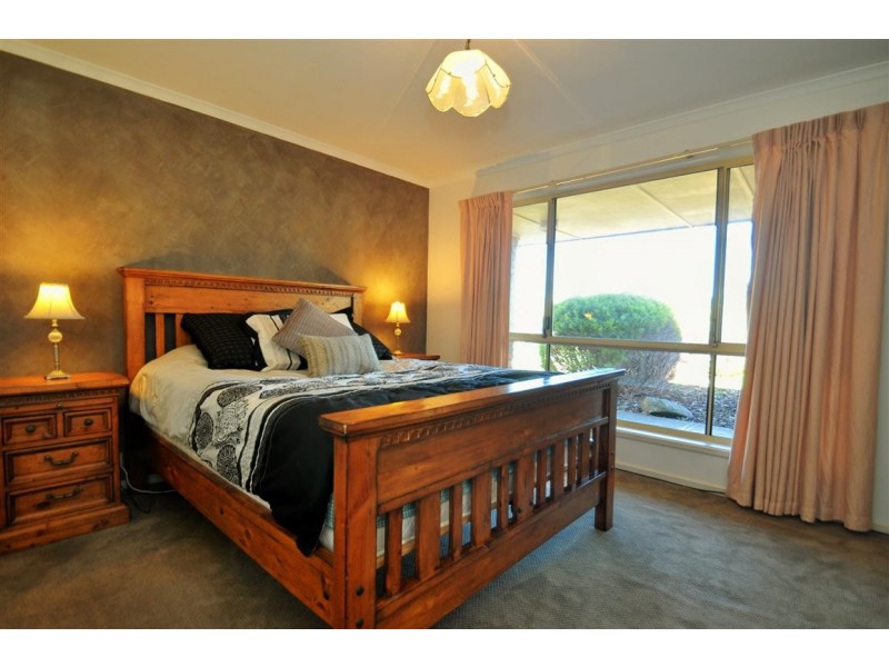 7 Manooka Road, Morphett Vale SA 5162