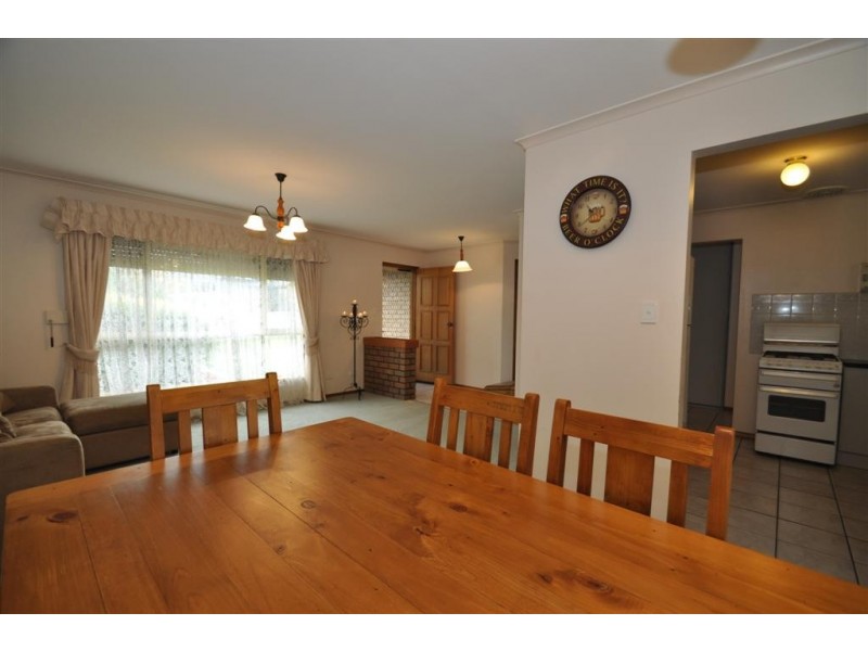 14 Tobin Crescent, Woodcroft SA 5162