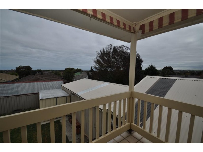 14 Tobin Crescent, Woodcroft SA 5162