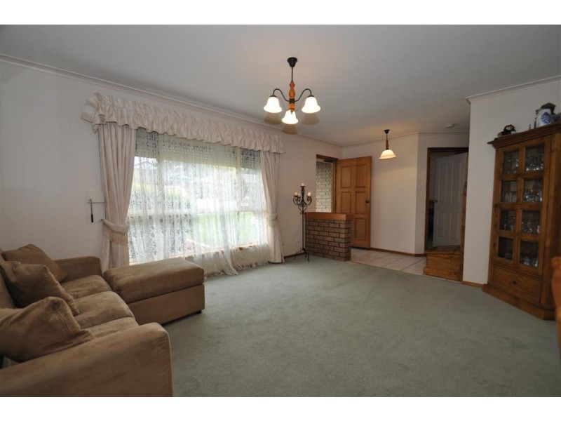 14 Tobin Crescent, Woodcroft SA 5162