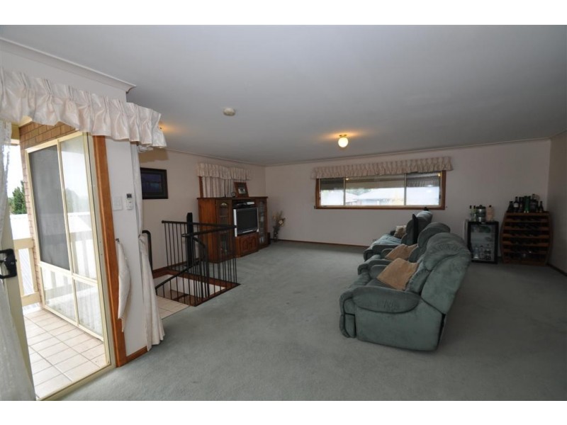 14 Tobin Crescent, Woodcroft SA 5162