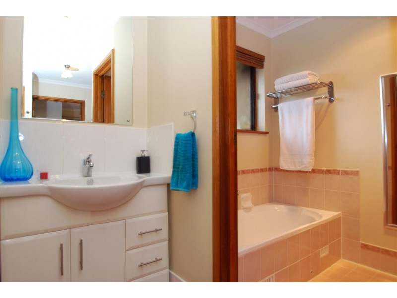 51 Nash Crescent, Morphett Vale SA 5162