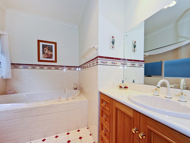 3 Charlson Rise, Happy Valley SA 5159