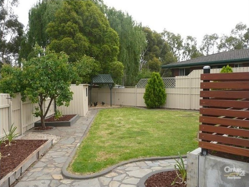 11 Santana Court, Aberfoyle Park SA 5159