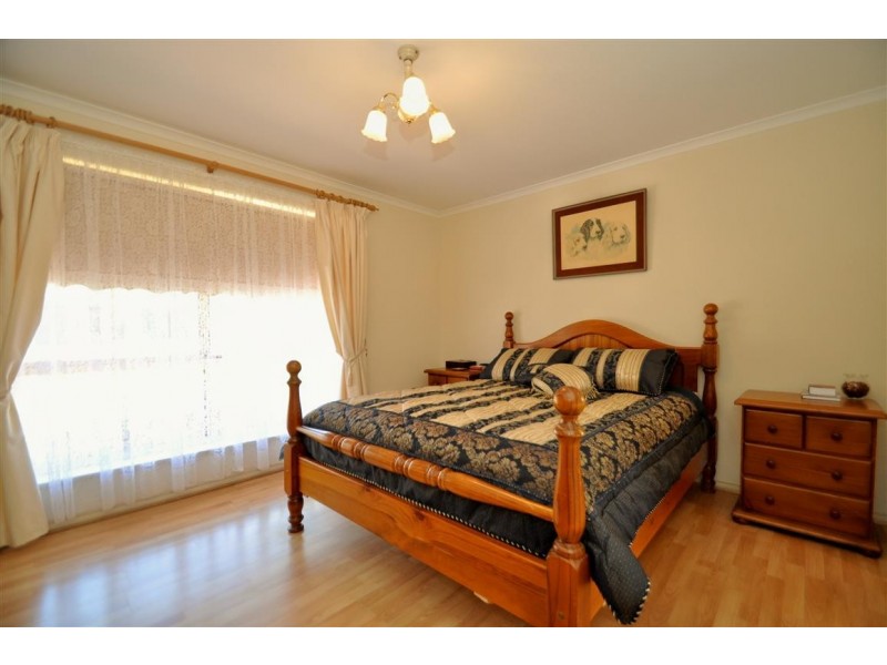 2 Epsilon Close, Woodcroft SA 5162