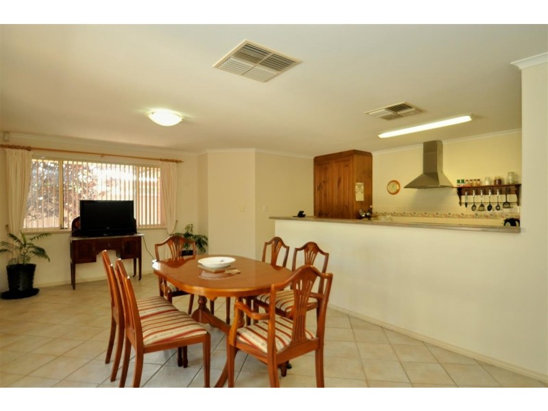 2 Epsilon Close, Woodcroft SA 5162