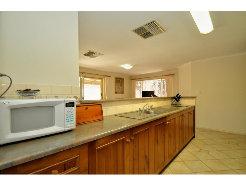2 Epsilon Close, Woodcroft SA 5162