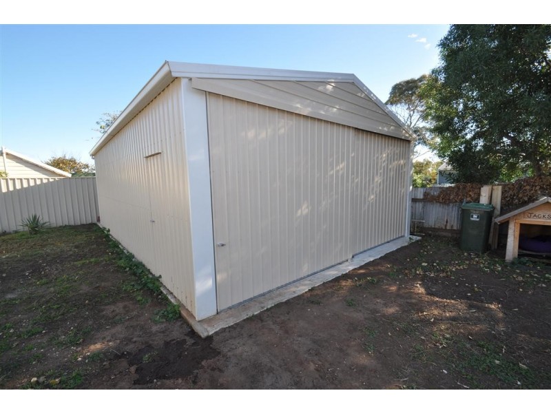 4 First Avenue, Moana SA 5169