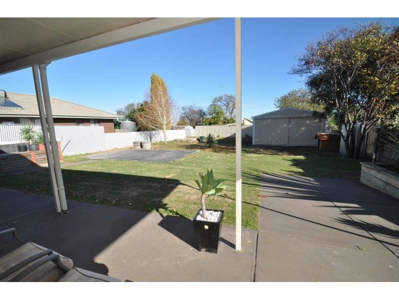 4 First Avenue, Moana SA 5169