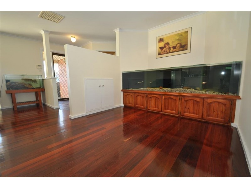 32 Odessa Drive, Woodcroft SA 5162