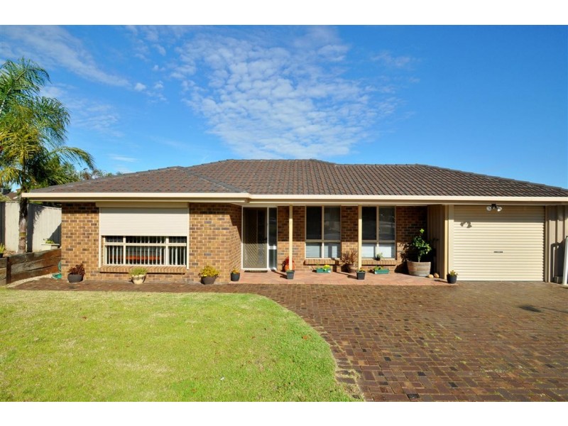2 Mawson Circuit, Woodcroft SA 5162