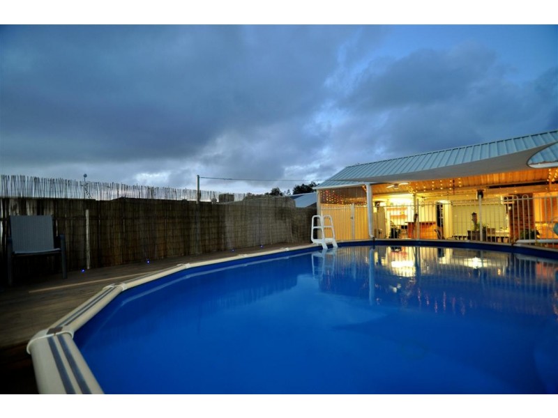 2 Mawson Circuit, Woodcroft SA 5162