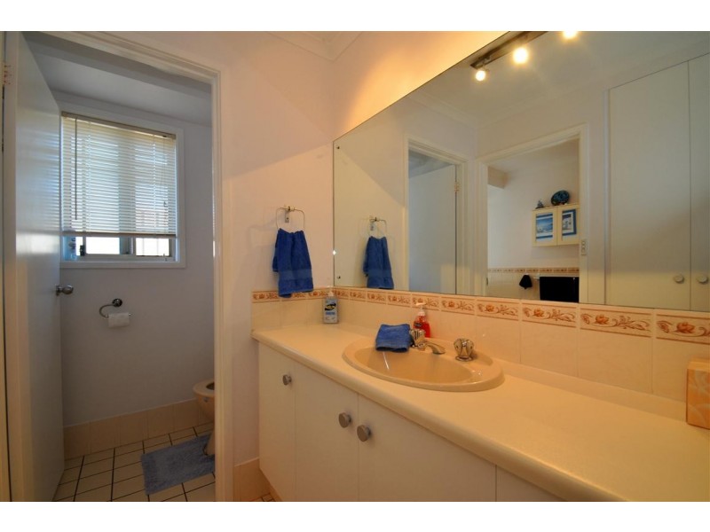 2 Mawson Circuit, Woodcroft SA 5162