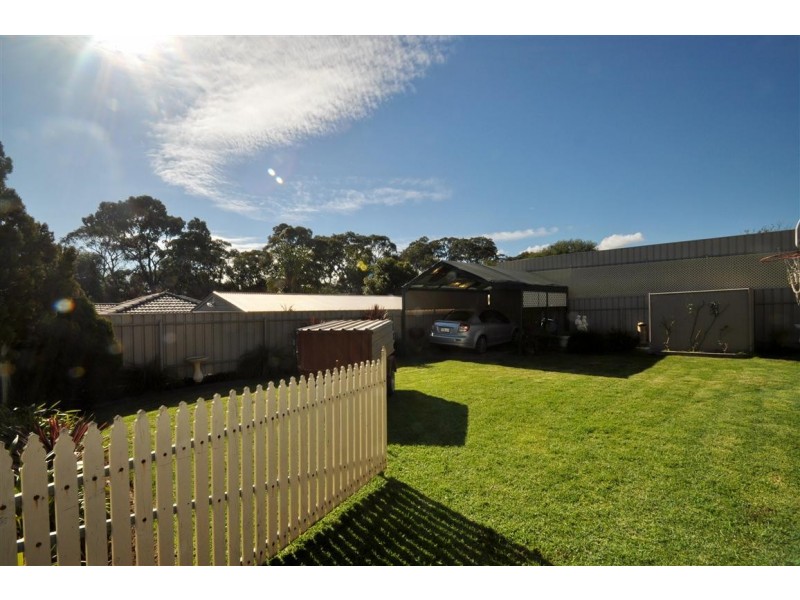 1 Horseshoe Drive, Woodcroft SA 5162