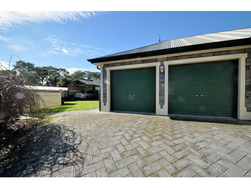 1 Horseshoe Drive, Woodcroft SA 5162
