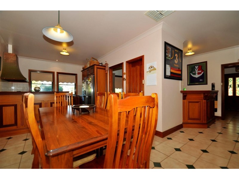 1 Horseshoe Drive, Woodcroft SA 5162