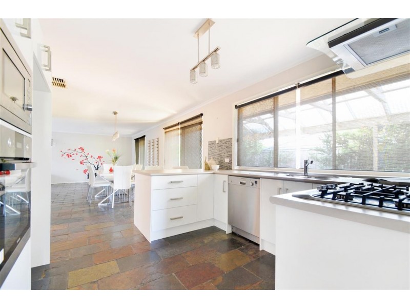 18 Excelsior Grove, Woodcroft SA 5162