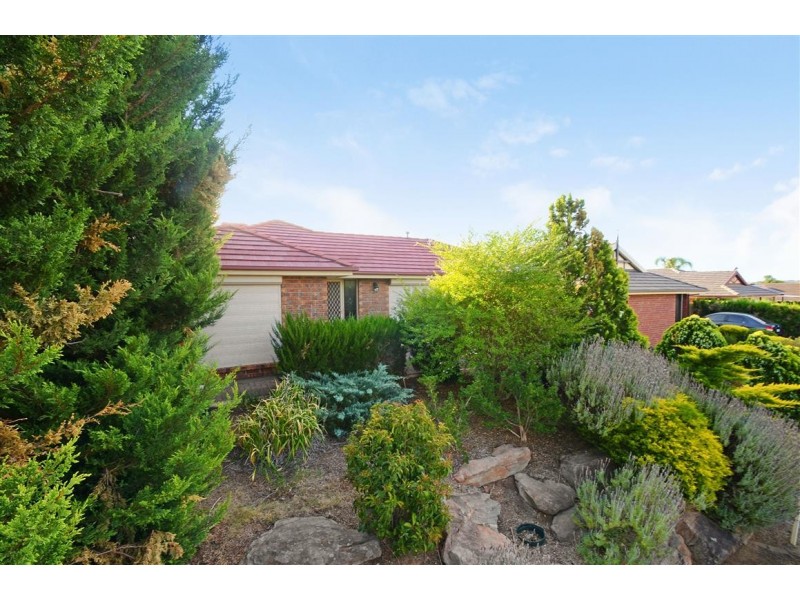 18 Excelsior Grove, Woodcroft SA 5162