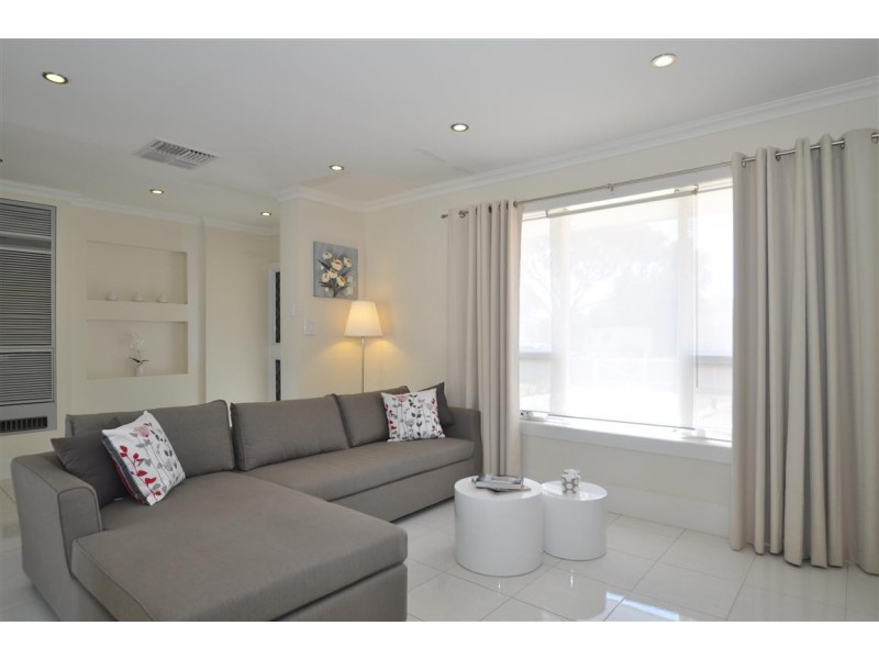 22 Booth Avenue, Morphett Vale SA 5162