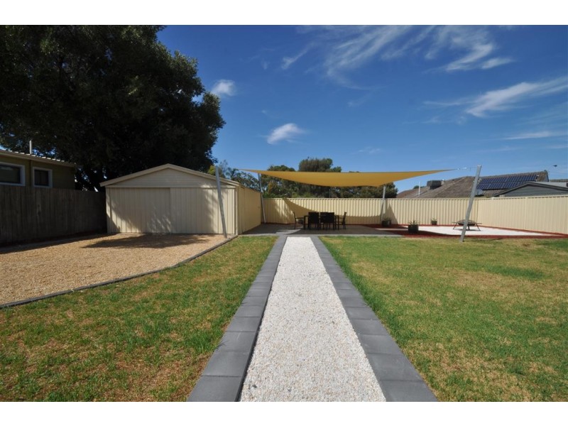 22 Booth Avenue, Morphett Vale SA 5162