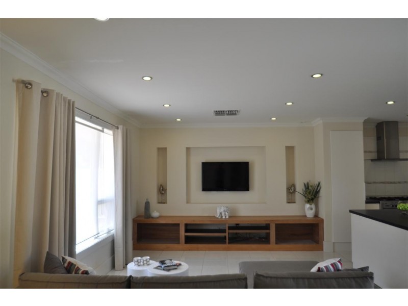 22 Booth Avenue, Morphett Vale SA 5162