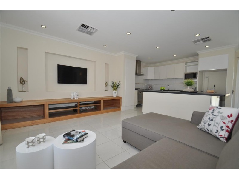 22 Booth Avenue, Morphett Vale SA 5162