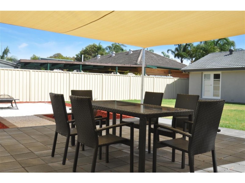 22 Booth Avenue, Morphett Vale SA 5162