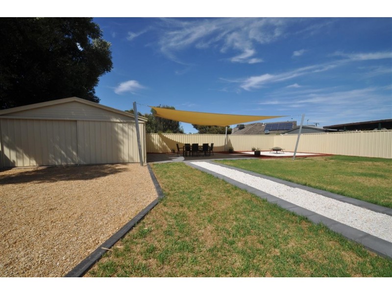 22 Booth Avenue, Morphett Vale SA 5162