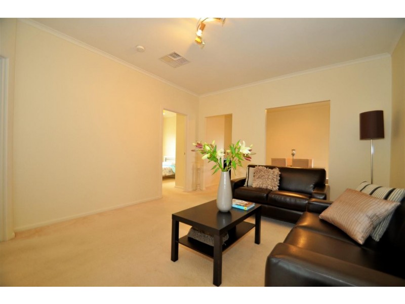 101 Sherebrooke Blvd, Woodcroft SA 5162