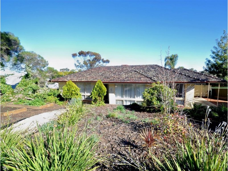 5 Nightingale Crescent, O’halloran Hill SA 5158