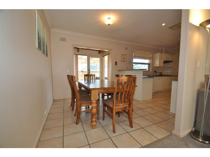 5 Nightingale Crescent, O’halloran Hill SA 5158